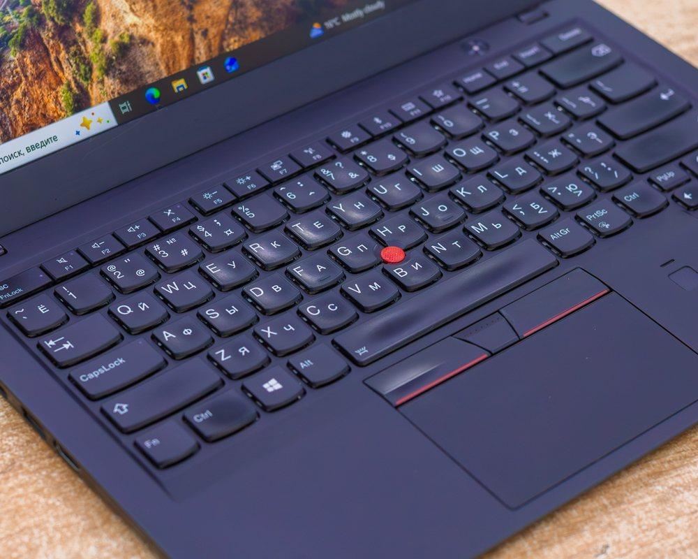 Ноутбук Lenovo ThinkPad X1 Carbon 6 Gen (FHD IPS/i7-8gen/16GB/SSD 512GB)