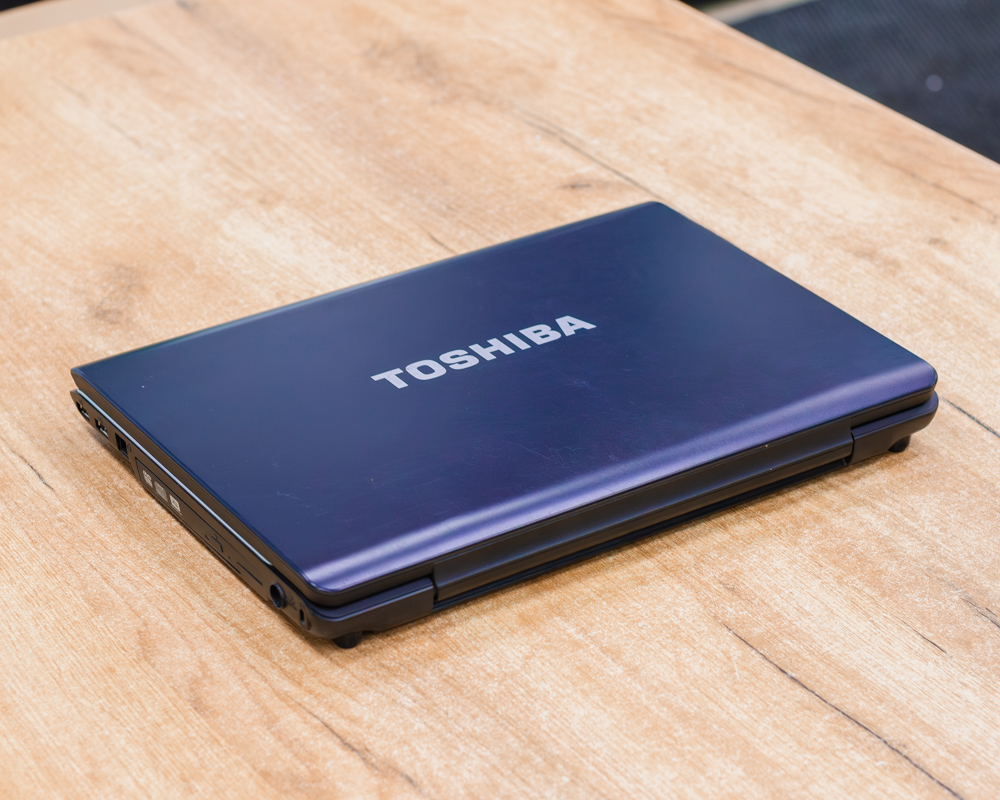 Ноутбук Toshiba Satellite A210-19A (HD/Athlon 64 X2 TK-57/2GB/HDD 200GB)