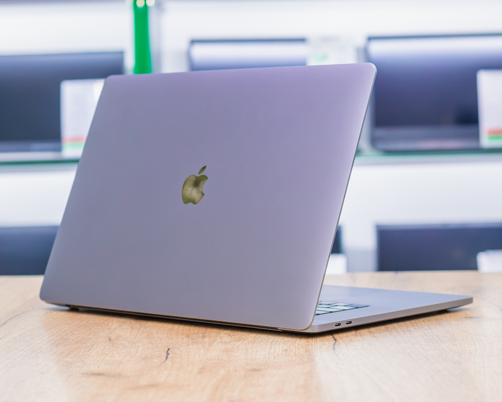 Ноутбук Apple MacBook Pro 16