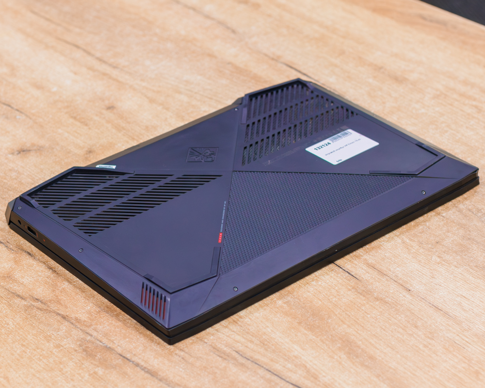 Игровой ноутбук HP Omen 15-dc (FHD IPS/i5-8gen/GTX 1050 Ti 4GB/16GB/SSD 256GB)
