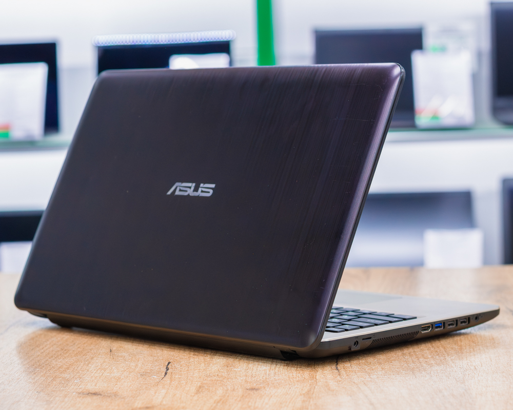 Ноутбук Asus R540NV (HD/Pentium N4200/GeForce 920MX 2GB/4GB/HDD 1TB)