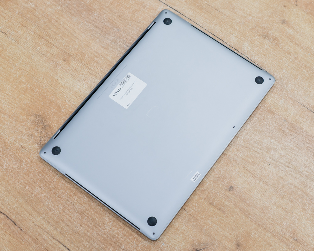Ноутбук Apple MacBook Pro 15