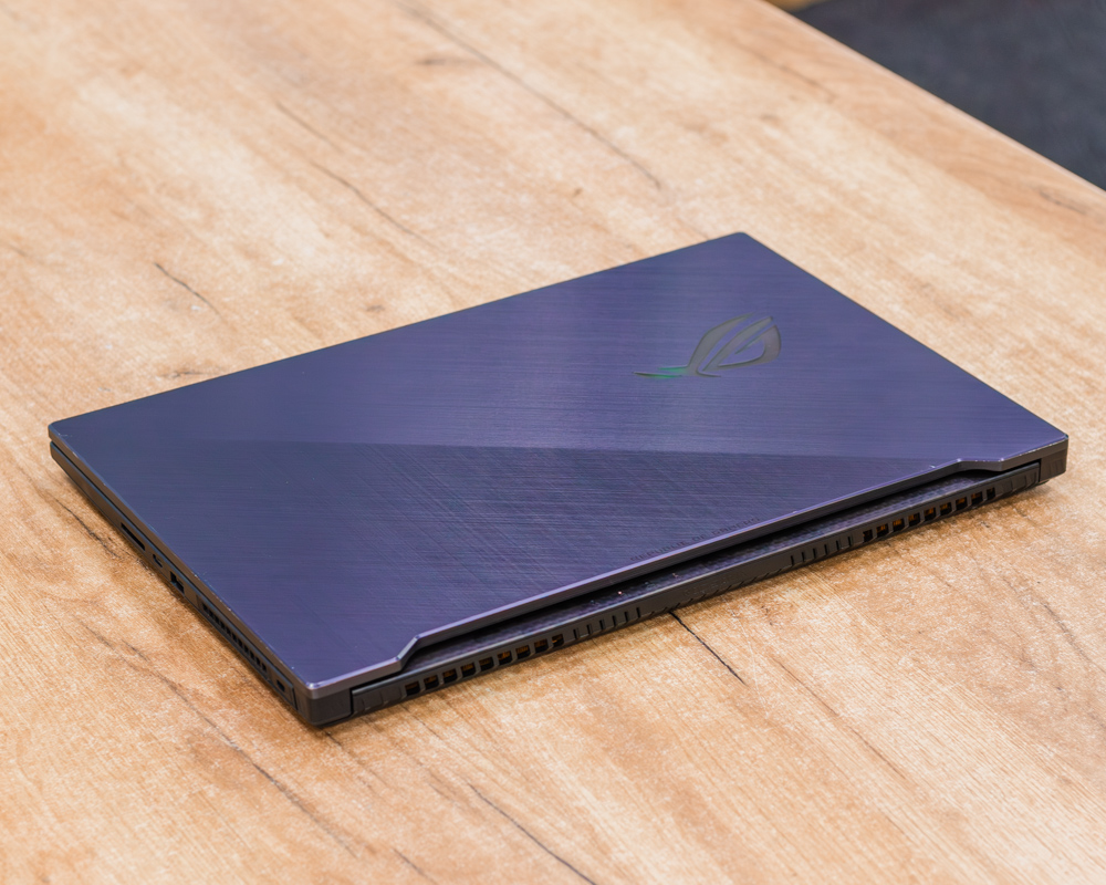 Игровой ноутбук ASUS ROG Strix SCAR II GL704GW-EV047T (144Hz/i7-8gen/RTX 2070 8GB/16GB/SSD 512GB)