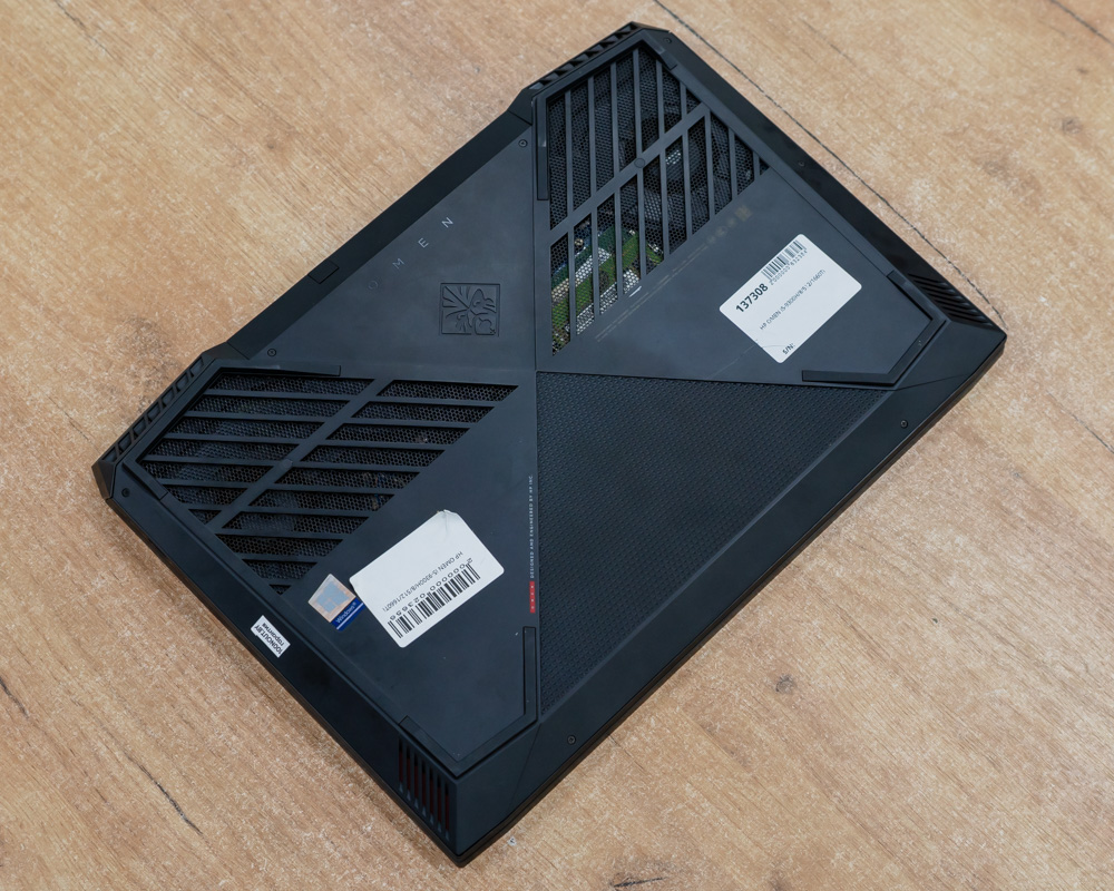 Игровой ноутбук HP OMEN 15-dc1 (FHD IPS/i5-9gen/GTX 1660 Ti 6GB/16GB/SSD 512GB)