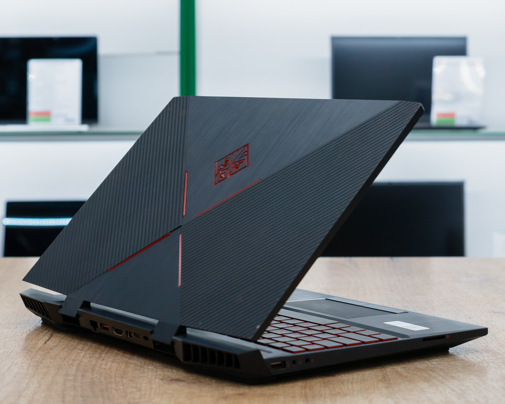 Игровой ноутбук HP OMEN 15-dc1 (FHD IPS/i5-9gen/GTX 1660 Ti 6GB/16GB/SSD 512GB)