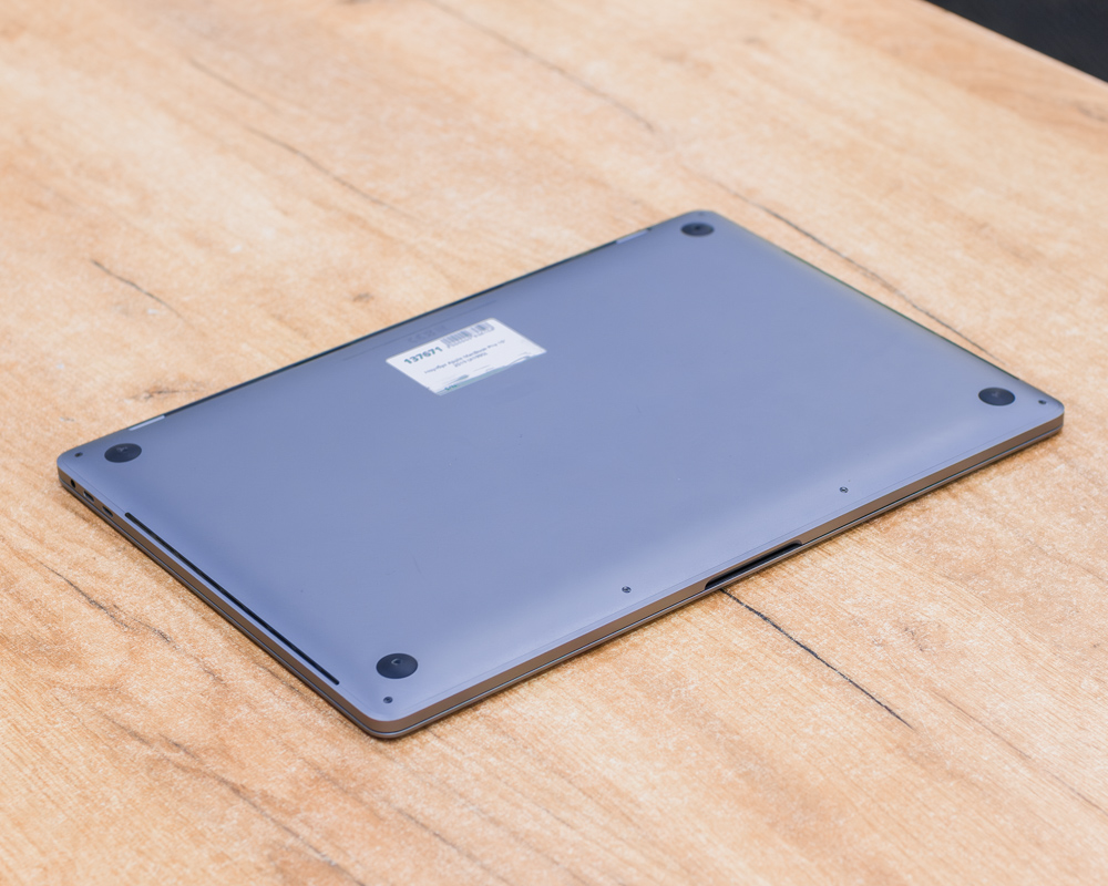 Ноутбук Apple MacBook Pro 15