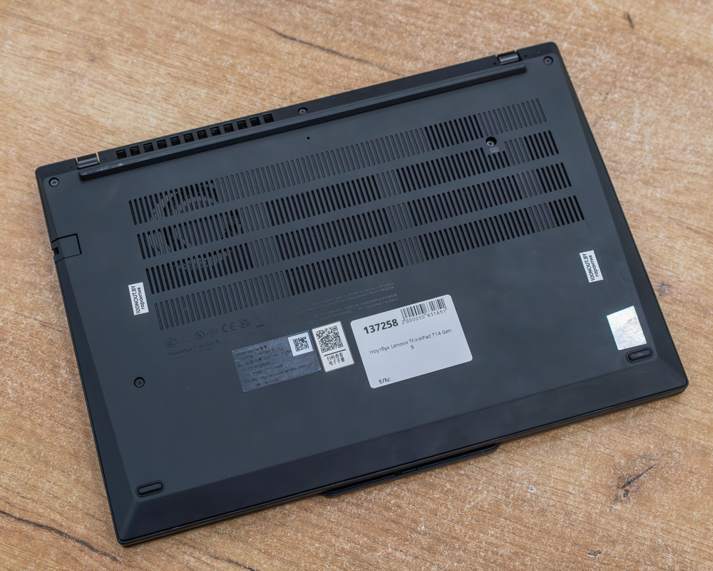 Ноутбук Lenovo ThinkPad T14 Gen 5 (FHD IPS/Ryzen 5 Pro 8540U/16GB/SSD 512GB)