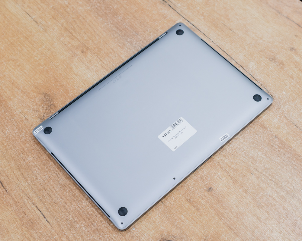 Ноутбук Apple MacBook Pro 16