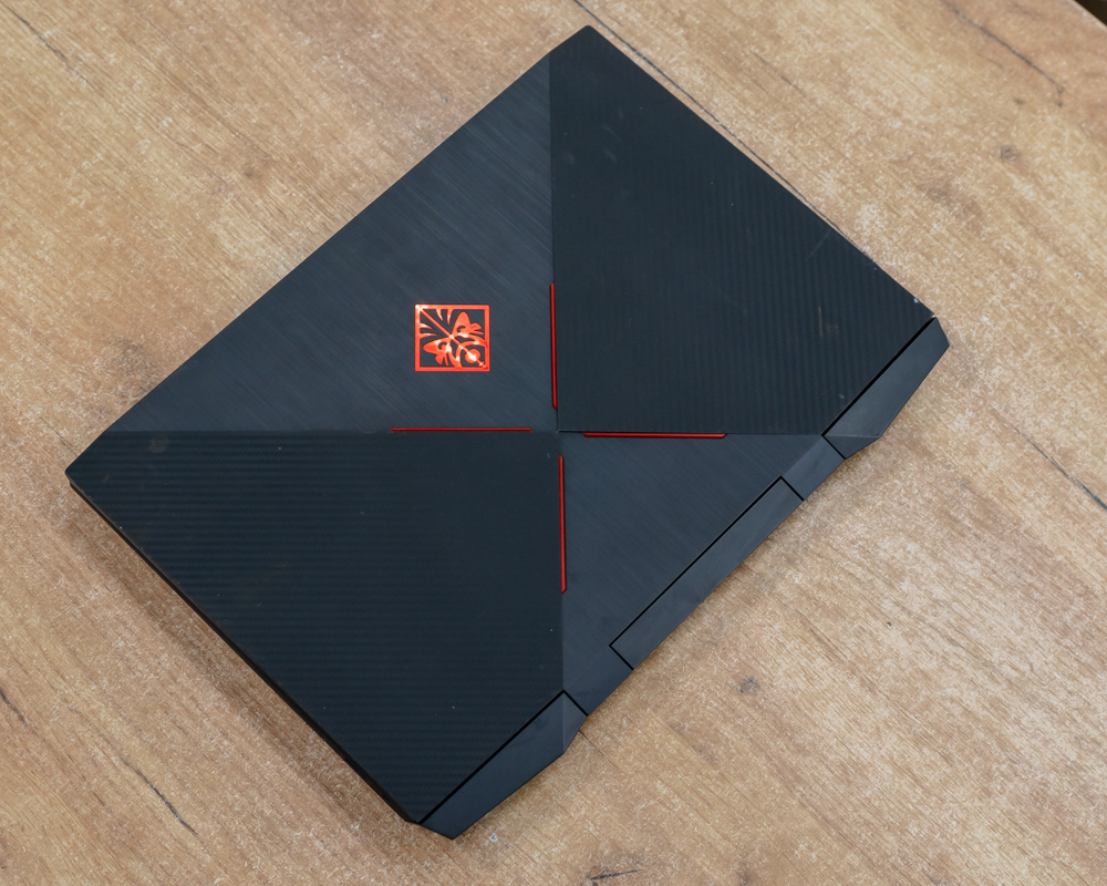 Игровой ноутбук HP OMEN 15-dc1 (FHD IPS/i5-9gen/GTX 1660 Ti 6GB/16GB/SSD 512GB)